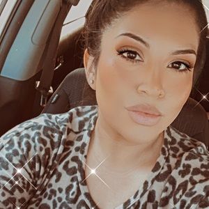 Meet your Posher, Delia